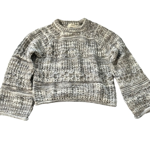 Universal thread women's size small chunky knit sweater with flared arms - Picture 1 of 5